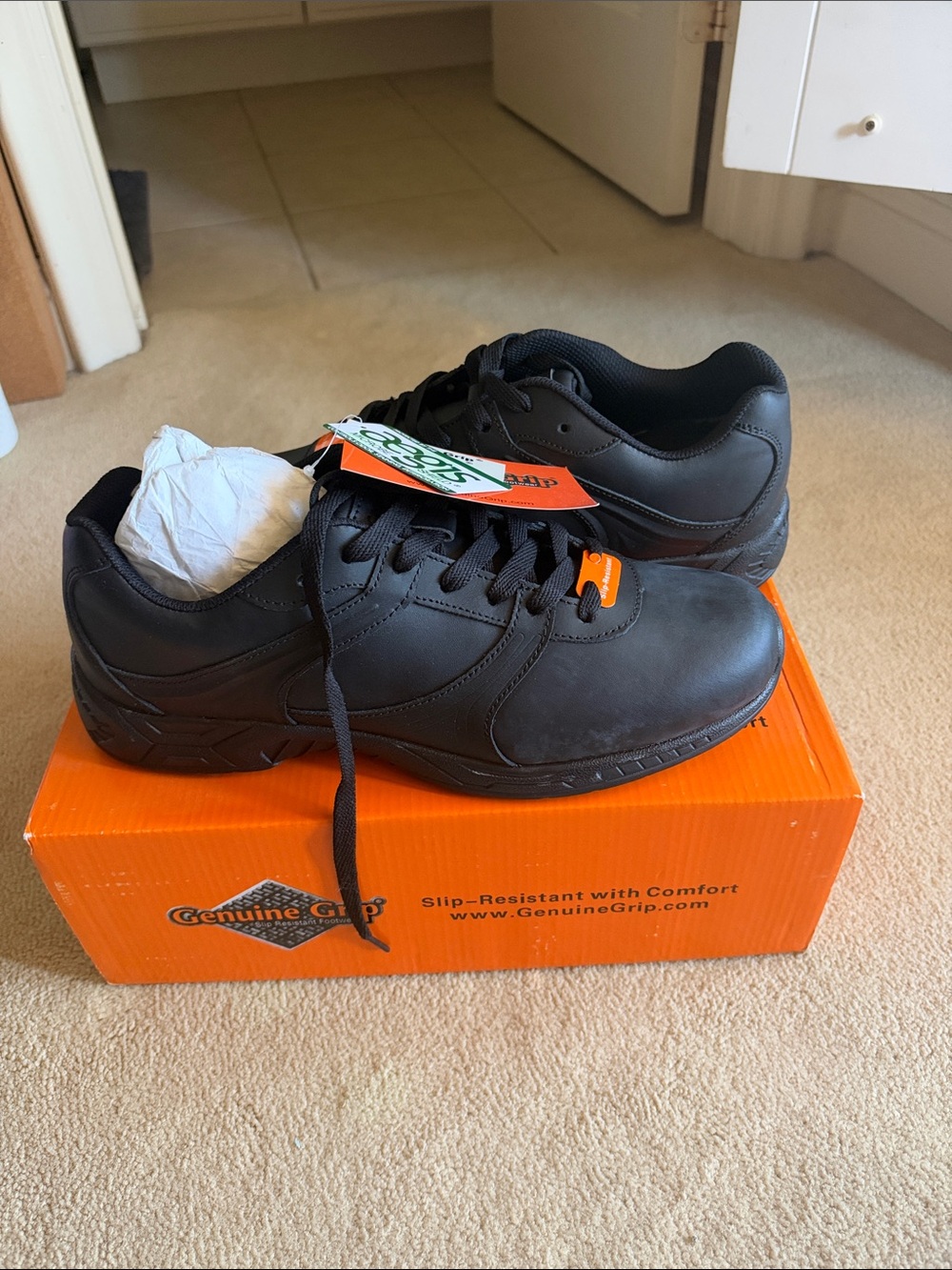 Genuine grip work boots Slip-Resistant w/ comfort 11W